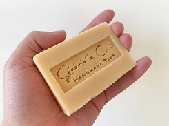 Traditional honey soap with manuka essential oil